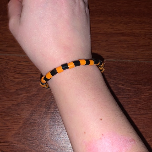 This a bracket I am selling for $5.00 - Picture 3 of 3